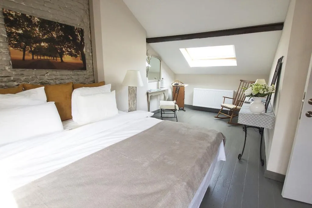 Bed & Breakfast B&B D&F Suites Brussels Belgium